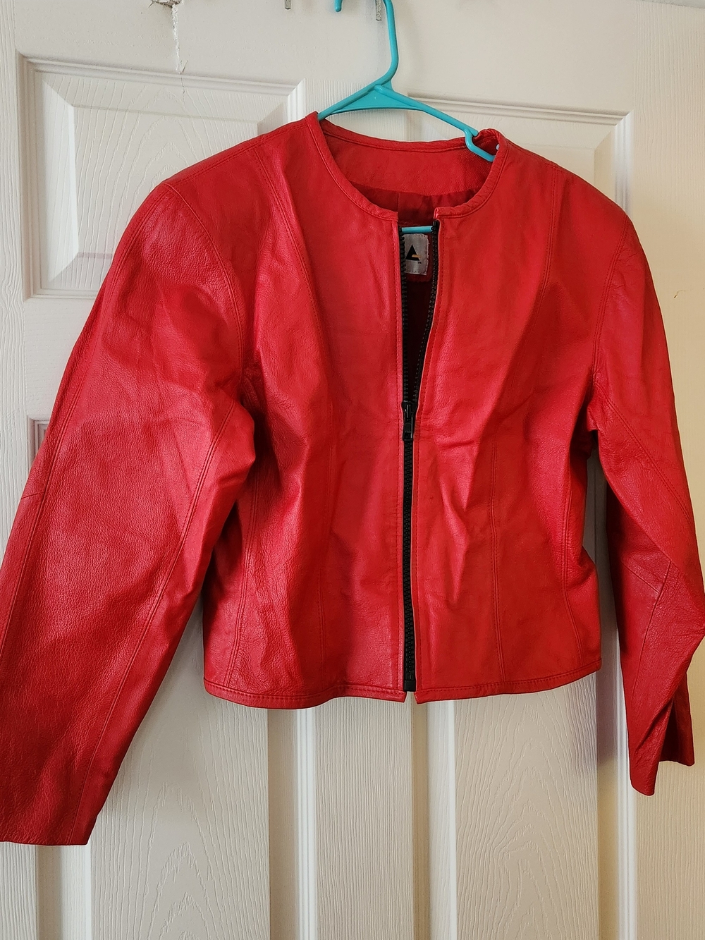 Vintage 80s CHIA Red Leather Cropped Jacket Collarless Zip Medium